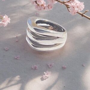 Silpada  Open Geometric Design Ring size 7
R1618 (rare find 2008)